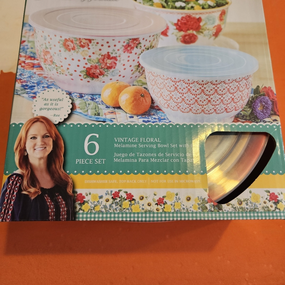 Pioneer Woman serving bowls